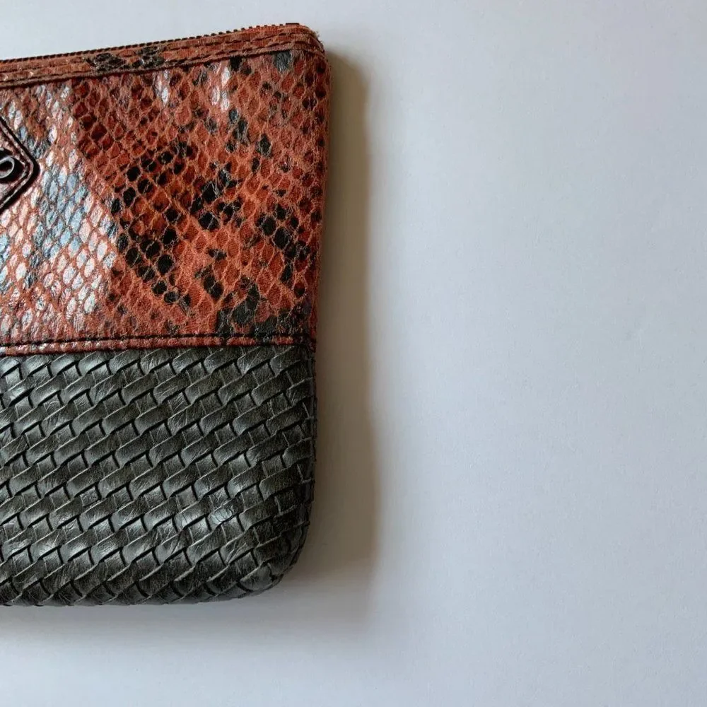 Simply Vera Vera Wang Vegan Leather Rust Orange Grey Snakeskin Print Wristlet